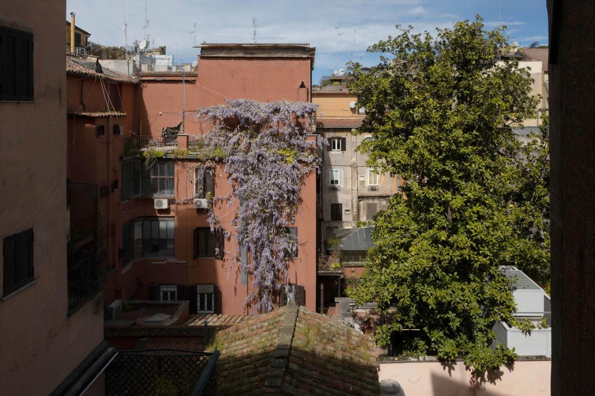 Agh Babuino, Rome